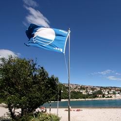 Die Blaue Fahne Symbol für saubere Meer und sehr gute Wasser Qualität